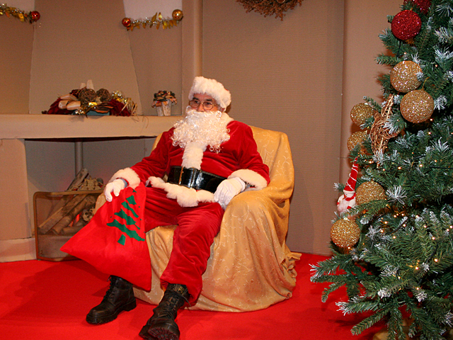 Casa do Pai Natal e iluminações natalícias inauguradas no sábado