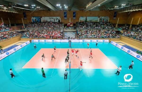 Pavilhão lotado para receber Sporting e Benfica