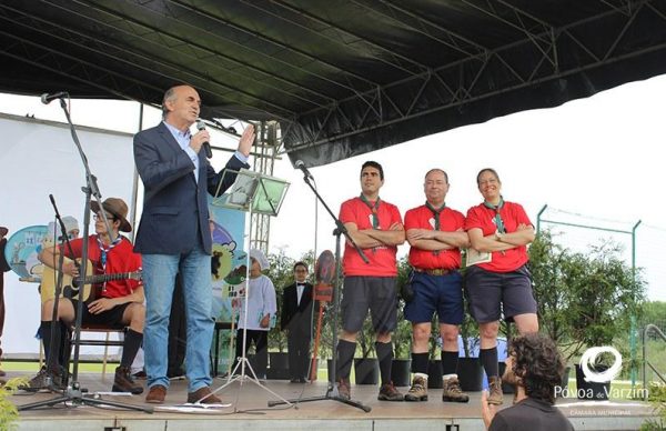 Perto de um milhar reunido em Acampamento Juvenil