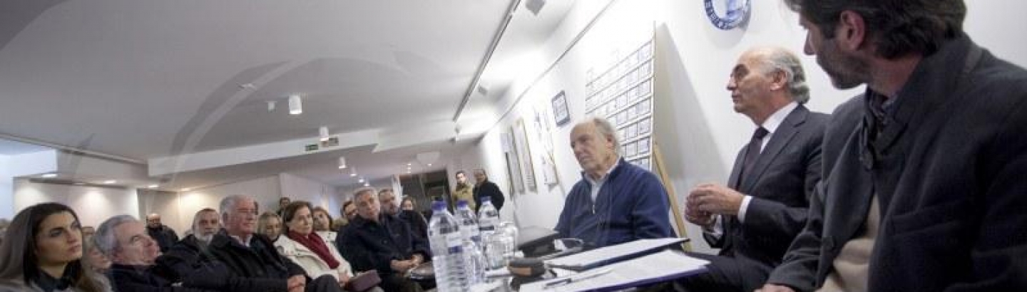 Placa toponímica deu mote a conversa n'A Filantrópica