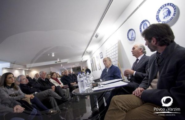 Placa toponímica deu mote a conversa n'A Filantrópica