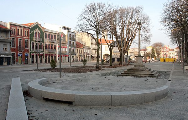 Praça do Almada – um novo espaço no centro da cidade