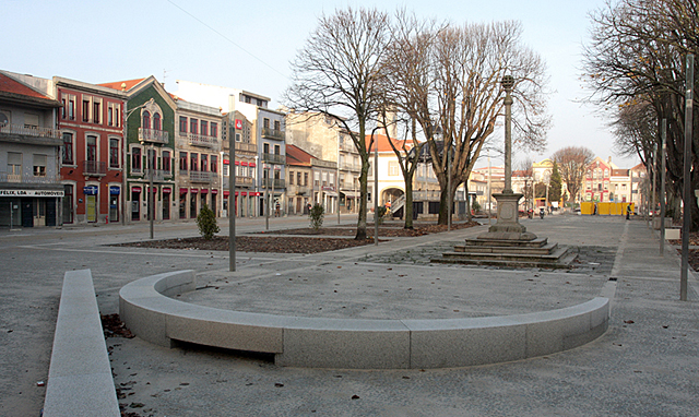 Praça do Almada – um novo espaço no centro da cidade