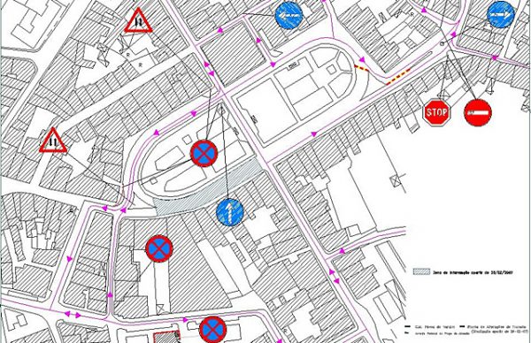 Adiada segunda fase do arranjo da Praça do Almada – situação actual do trânsito mantém-se até dia 28
