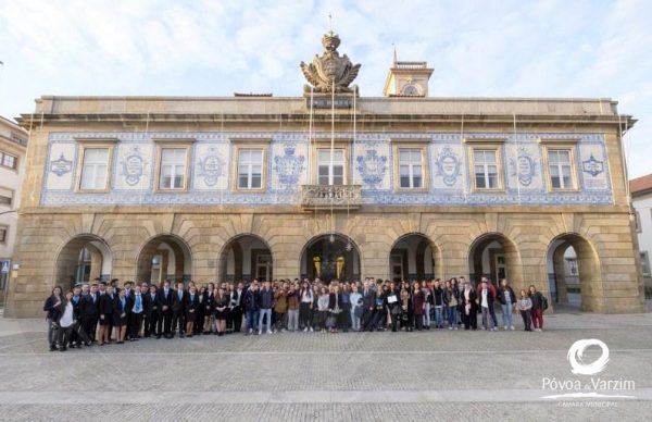 Presidente agradece a 130 alunos