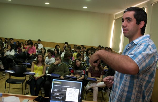 Semana do Ambiente: importância da dinâmica litoral discutida nas escolas secundárias