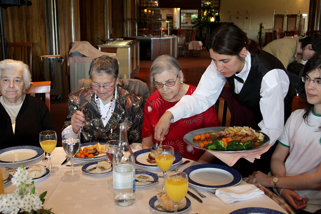 Almoço de Confraternização – convívio de gerações no Novotel Vermar