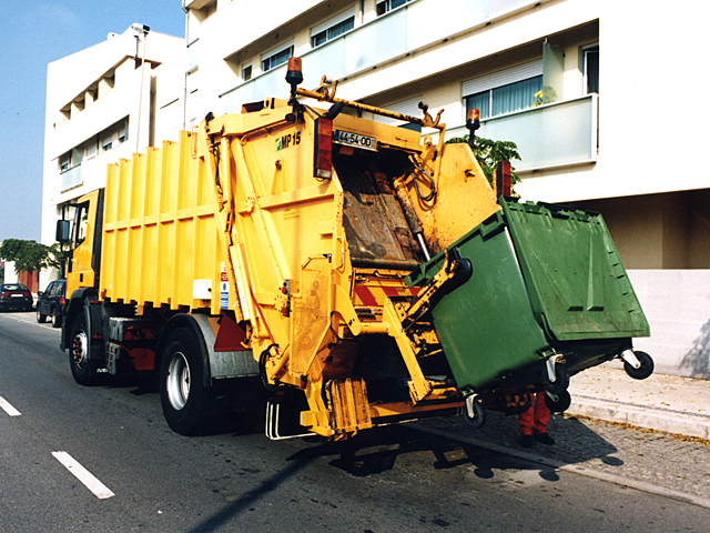 Alterações à recolha de resíduos sólidos urbanos