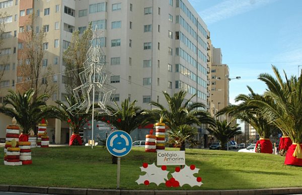 Ecorotundas de Natal – a Póvoa enfeitada por instituições e escolas locais