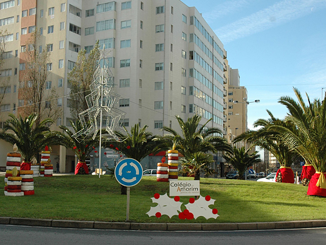 Ecorotundas de Natal – a Póvoa enfeitada por instituições e escolas locais