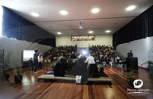 Secundária Rocha Peixoto engalanou-se para receber o Correntes