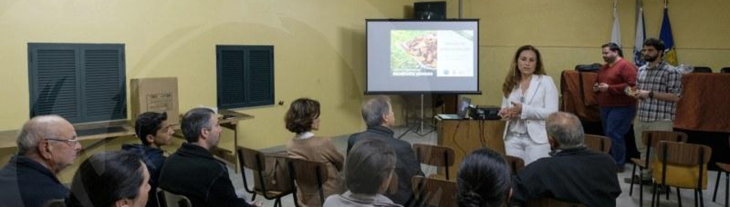 Sessões de Esclarecimento sobre a recolha de resíduos verdes juntaram várias pessoas