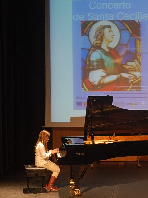 Concerto de Santa Cecília distingue melhores alunos