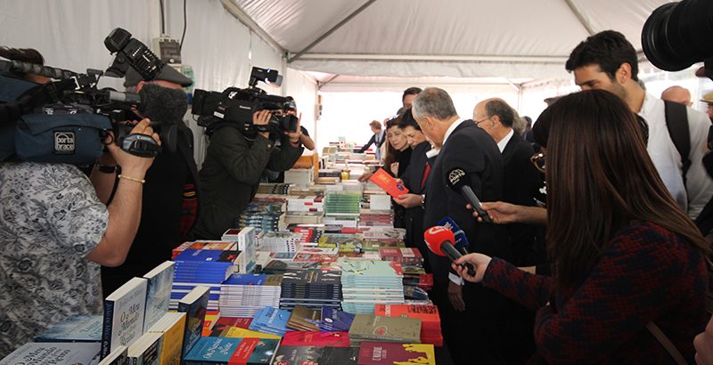 Marcelo Rebelo de Sousa assina Livro de Honra 19