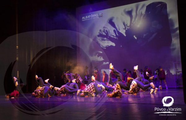 Espetáculo de dança Aleatório