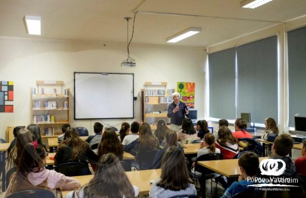 José de Azevedo esteve à conversa com os mais pequenos