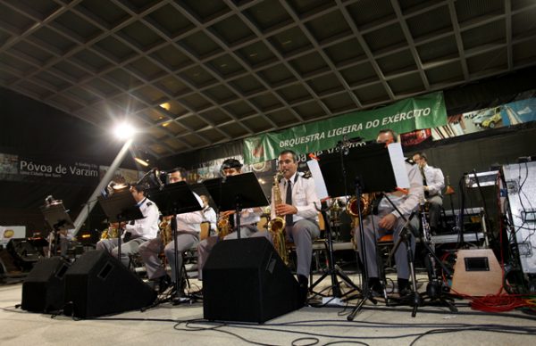 Actuação da Orquestra Ligeira do Exército