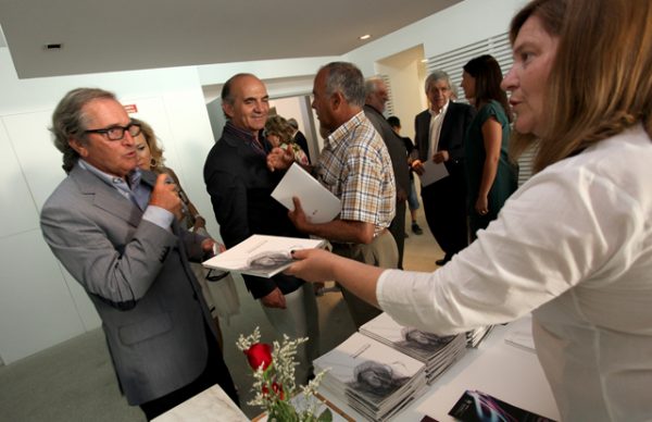 Inauguração da Exposição de Júlio Resende