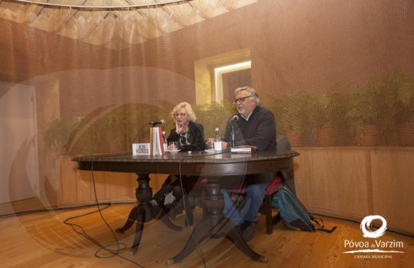 Lançamento do livro Não há tantos homens ricos como mulheres bonitas que os mereçam