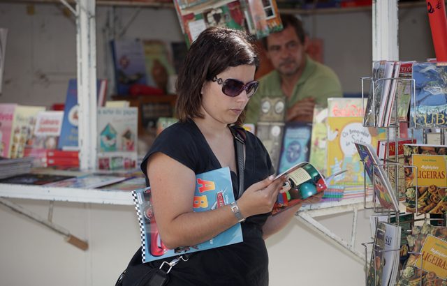 Áreas de atividade - Cultura - Animação Cultural - Actividades - Feira do Livro - Feira do Livro 2011