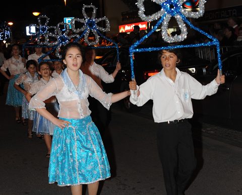 Desfile Noturno das Rusgas