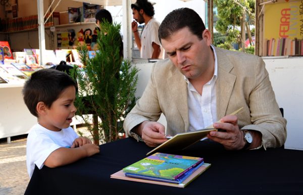 Sessão de leitura para crianças