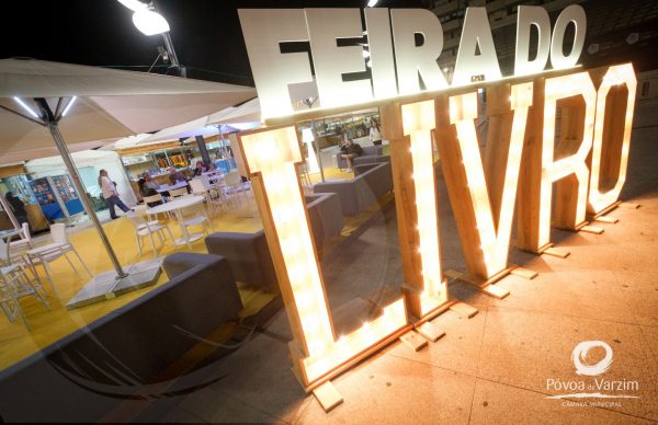 Feira do Livro com livros e programa de animação para todos os gostos