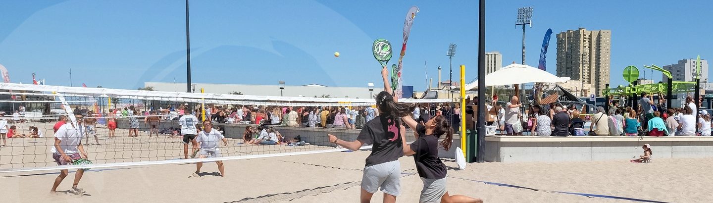 "Olhe Pelas Suas Costas" na praia
