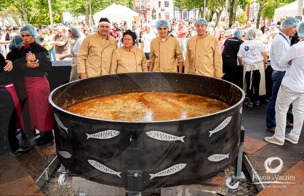 "O Maior Arroz de Sardinhas do Mundo"