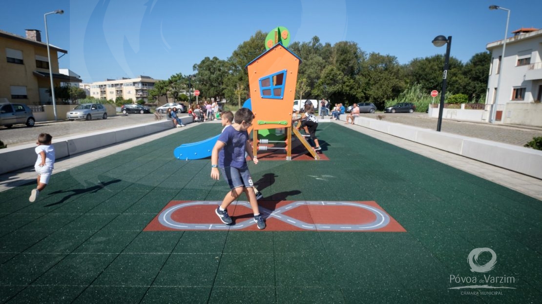 Parque Infantil de Regufe 3