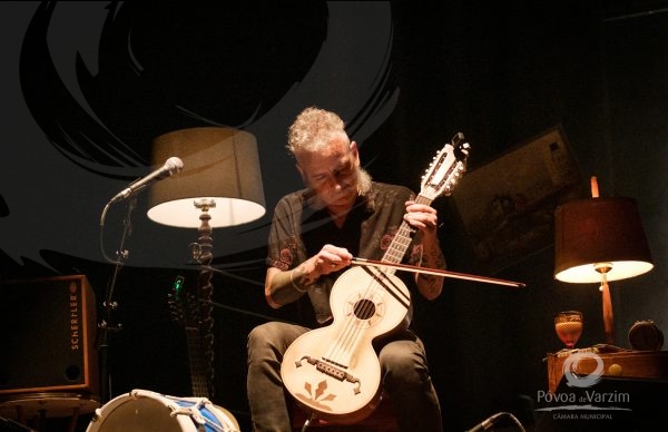 Garrett acolheu Três a Solo