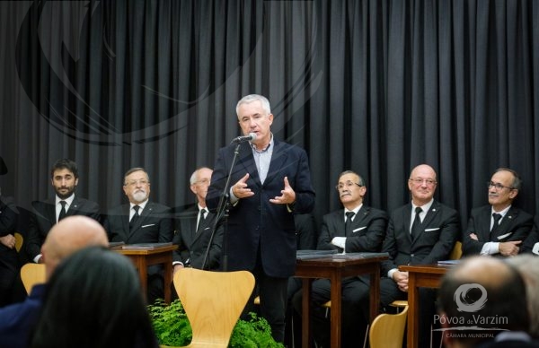 Em dia de lançamento de livro Presidente da Câmara anuncia Medalha de Reconhecimento Poveiro-Grau Ouro- para a Capela Marta