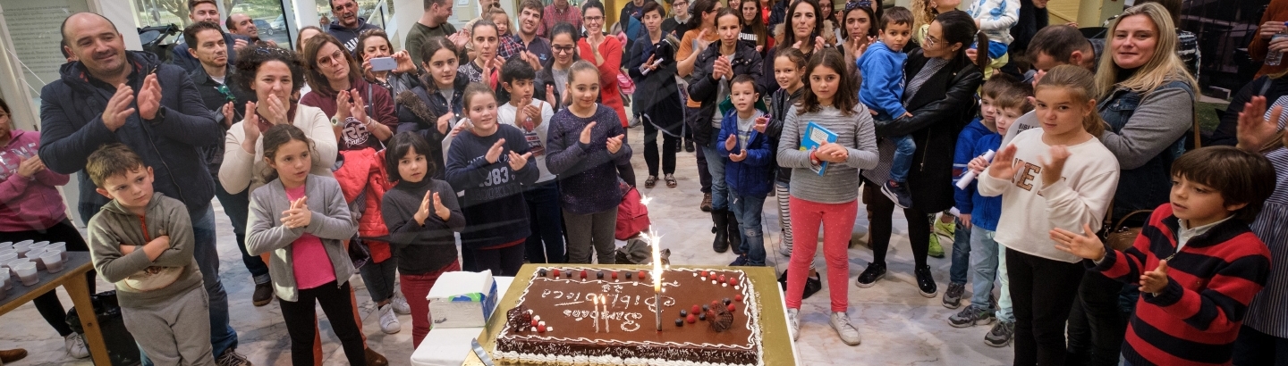 Sopraram-se 28 velas na Biblioteca Municipal