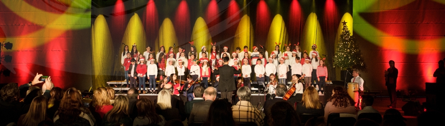 Escolas do concelho reuniram-se em noite de música natalícia