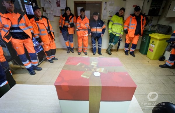 Entrega de cabazes a funcionários do Município