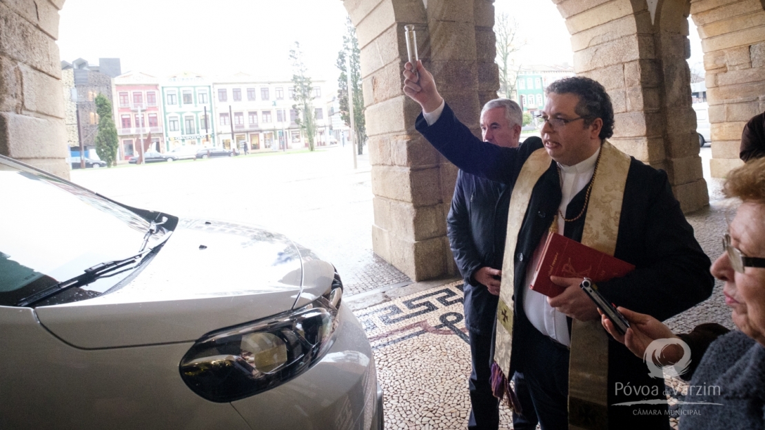 Bênção da nova viatura do Instituto Maria da Paz Varzim 8