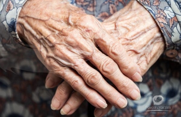 Envelhecimento e promoção de saúde mental: desafios e oportunidades