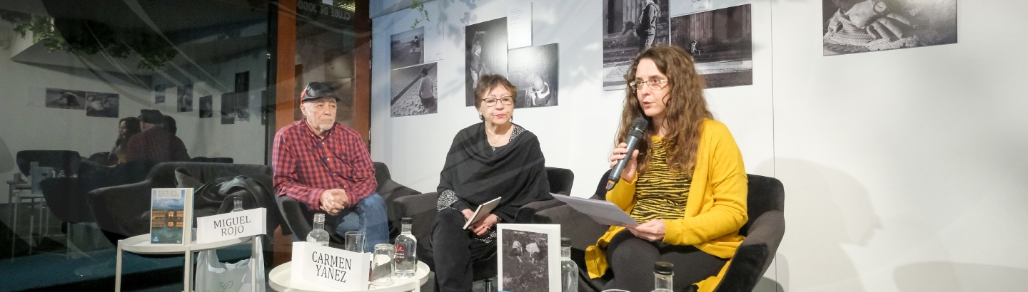 Três lançamentos de livros em duas línguas