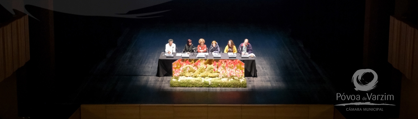 “A ditadura é um zumbido que nos apoquece e faz de nós zombies”