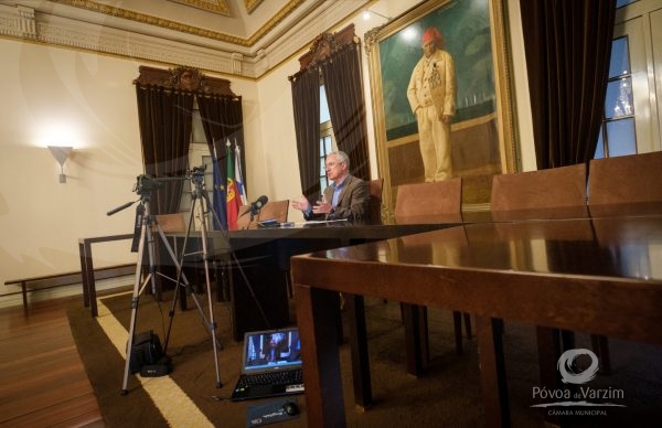 Presidente da Câmara Municipal faz balanço das medidas de apoio social e convida os poveiros a manterem-se em casa