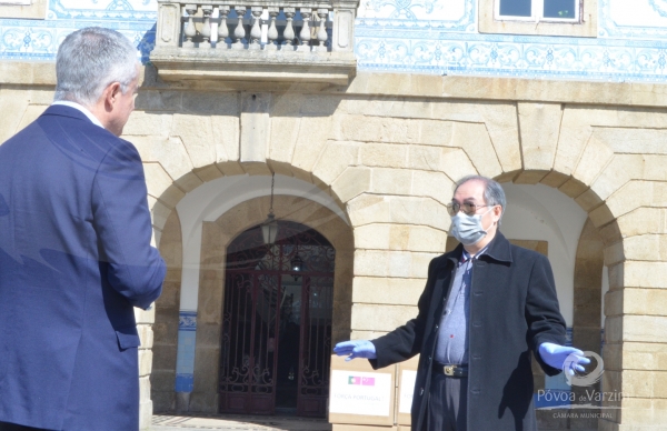 Comunidade chinesa ofereceu 5000 máscaras ao Município