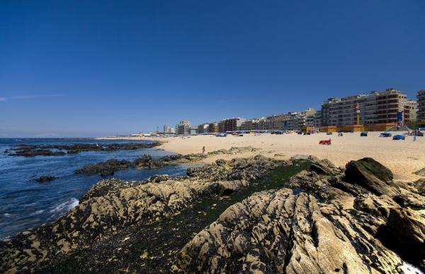 Interdição das praias levantada