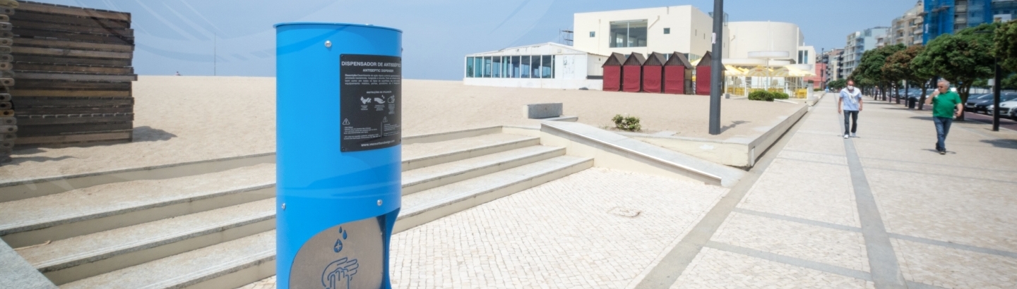 Município instala dispensadores de gel na cidade