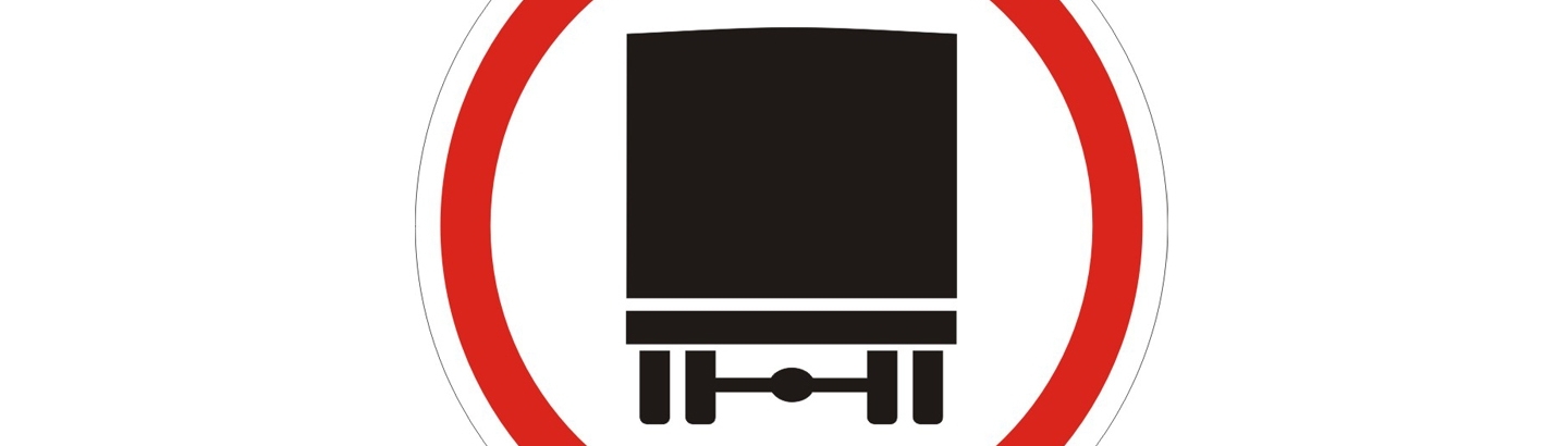 Rua dos Poços Negros, em Laúndos: proibida a circulação de veículos com mais de 3,5 toneladas