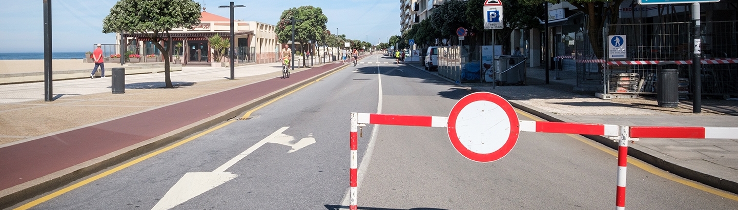 Interdição de trânsito automóvel na Avenida dos Banhos só aos domingos