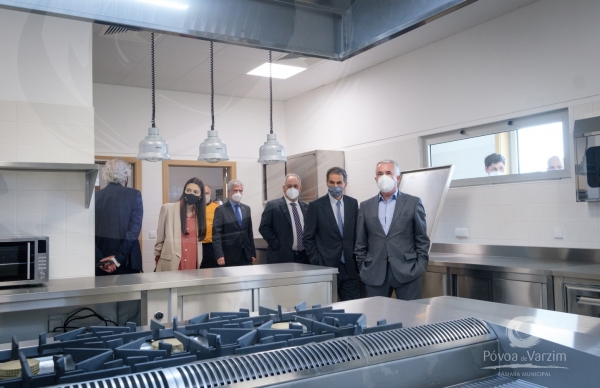 Presidente da Câmara marca presença na inauguração das novas instalações da ESMAD e da ESHT