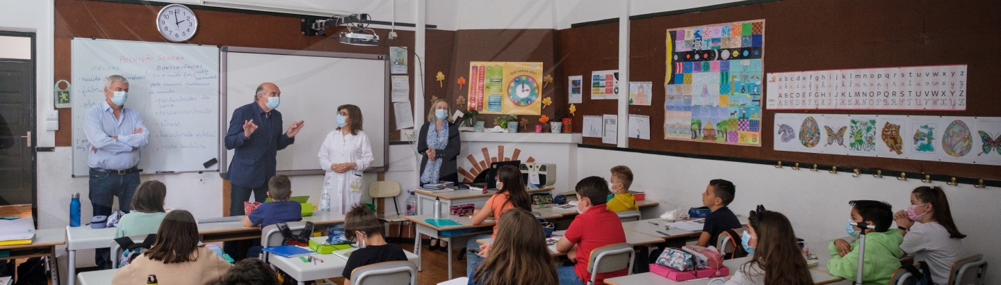 Distinguidos alunos participantes das “Olimpíadas da Cidadania e do Património”