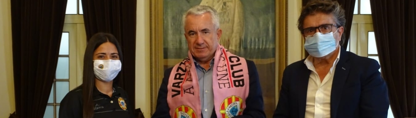 Presidente da Câmara recebe Equipa feminina do Varzim SC/CSB de Amorim
