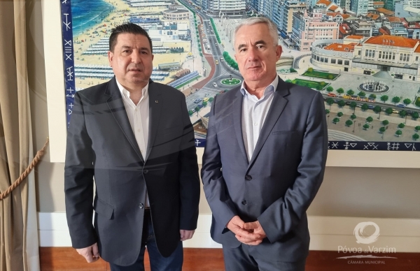 Casa dos Poveiros de Toronto nos Paços do Concelho