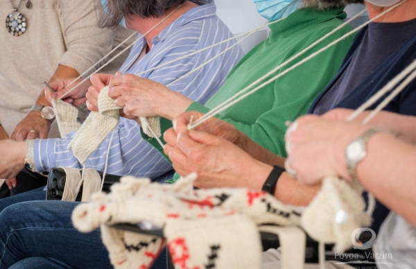 80 formandos já estão a aprender a confecionar a Camisola Poveira